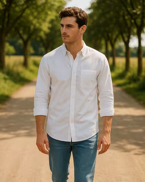 Men Regular Fit Spread-Collar Shirt