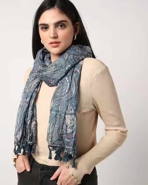 Women Paisley Print Scarf with Tassels