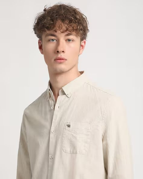 Men Solid Slim Fit Shirt