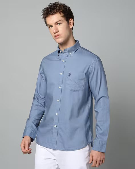 Men Tailored Fit Shirt with Patch Pocket