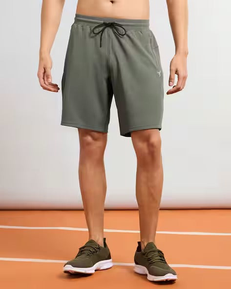 Men Slim Fit Shorts with Slip Pockets
