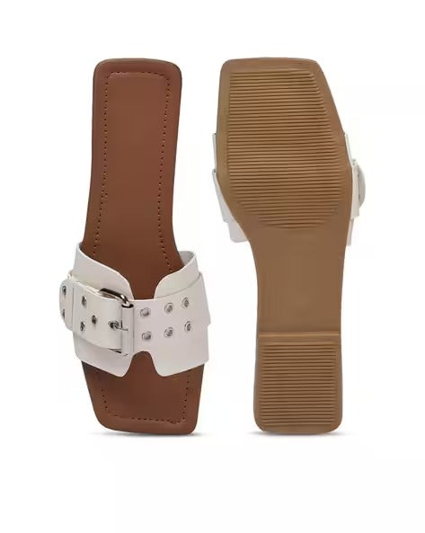 Women Buckled Strap Slip-On Flat Sandals