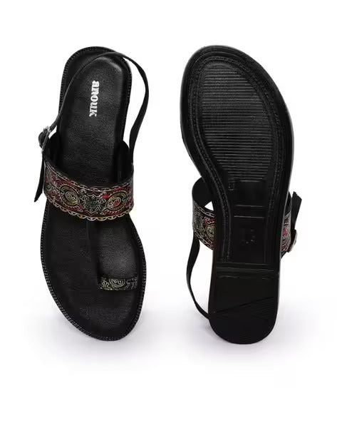 Women Flat Sandals with Synthetic Upper